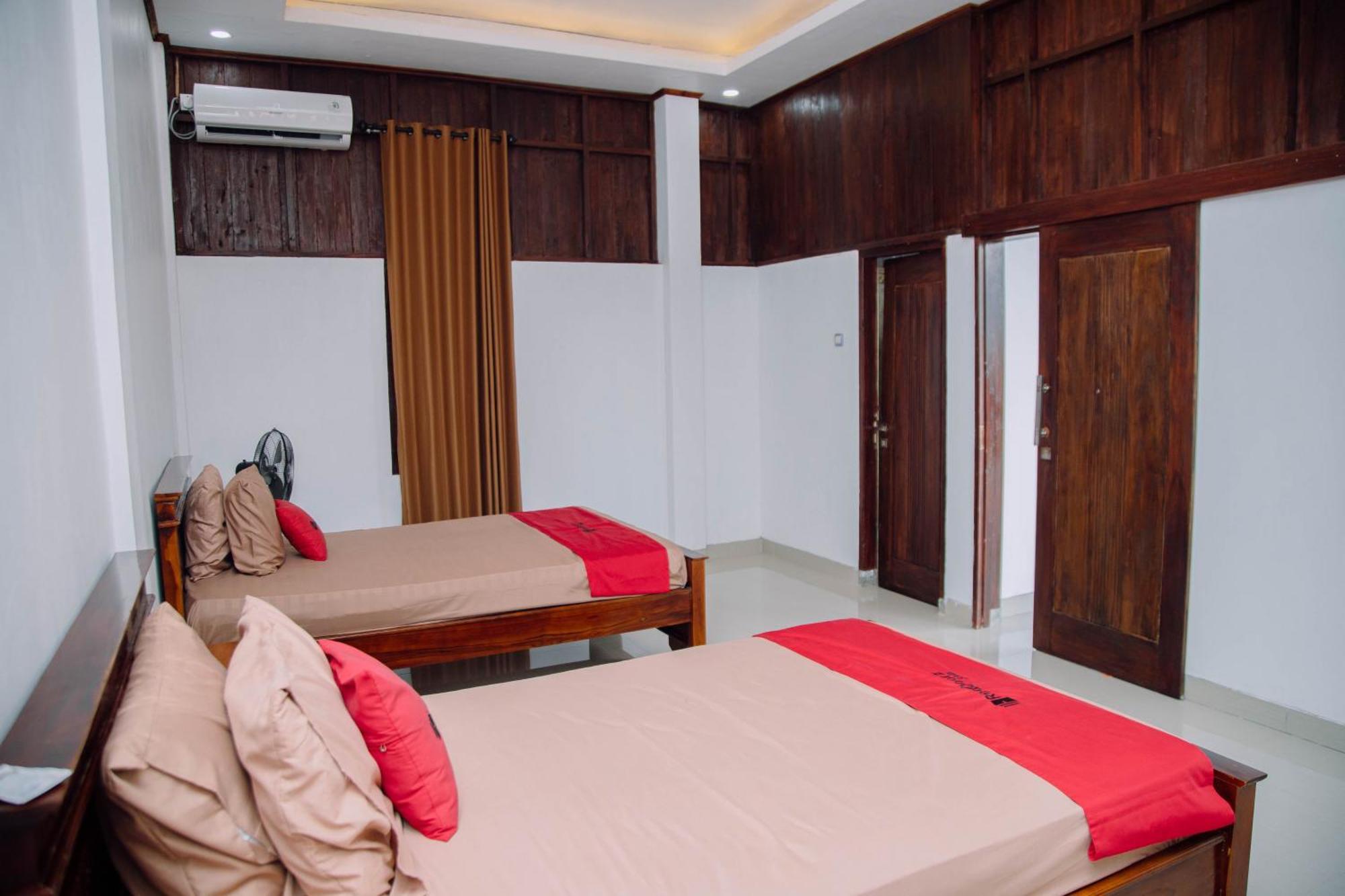 Reddoorz At Villa Bukit Senyum Lombok Kuripan  Exteriör bild