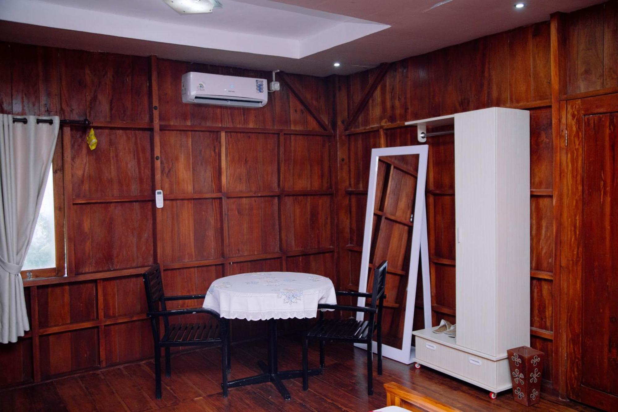 Reddoorz At Villa Bukit Senyum Lombok Kuripan  Exteriör bild
