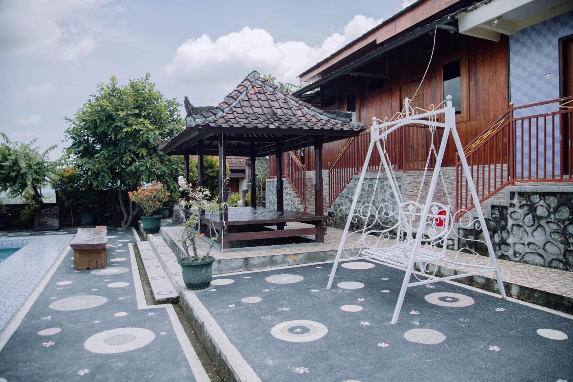 Reddoorz At Villa Bukit Senyum Lombok Kuripan  Exteriör bild