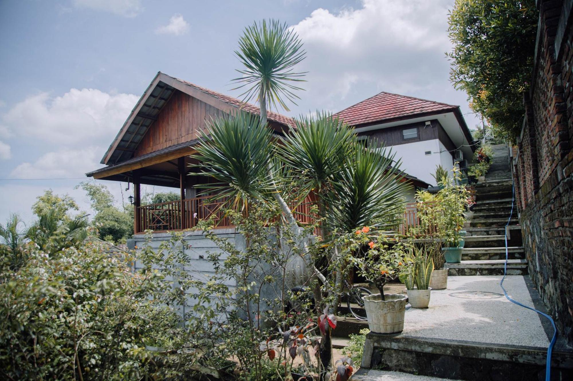 Reddoorz At Villa Bukit Senyum Lombok Kuripan  Exteriör bild